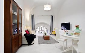 Ponte Cavour Apartment